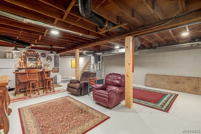 8064 State Road, Colden, NY 14033