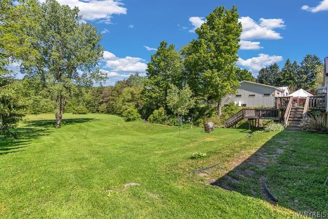 8064 State Road, Colden, NY 14033