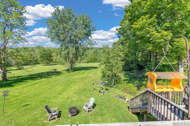 8064 State Road, Colden, NY 14033