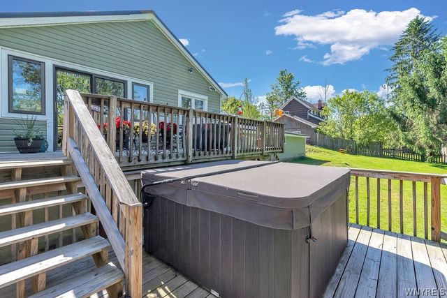 8064 State Road, Colden, NY 14033