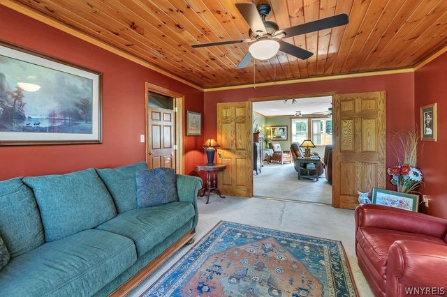 8064 State Road, Colden, NY 14033