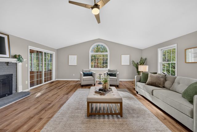 101 Currier Drive, Manchester, NH 03104