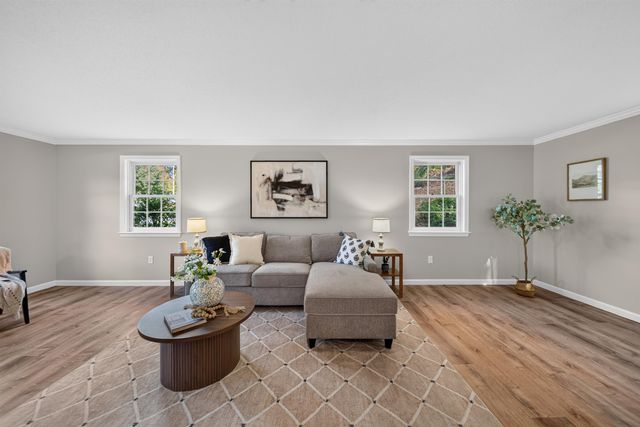 101 Currier Drive, Manchester, NH 03104
