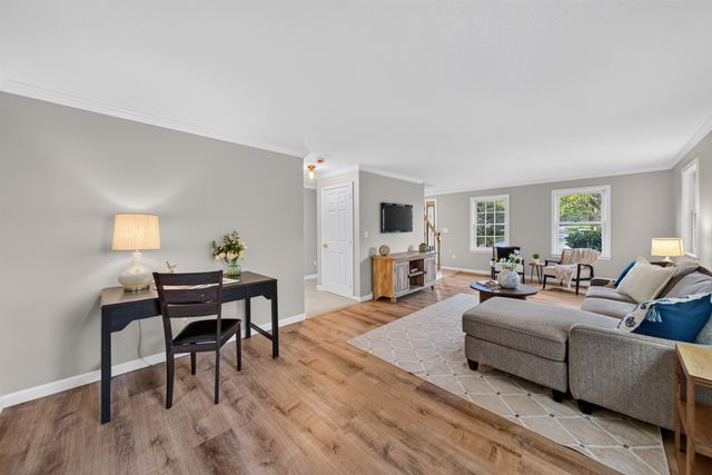 101 Currier Drive, Manchester, NH 03104