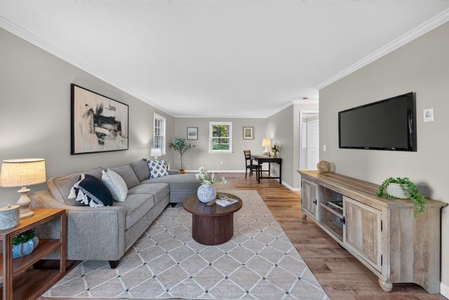 101 Currier Drive, Manchester, NH 03104