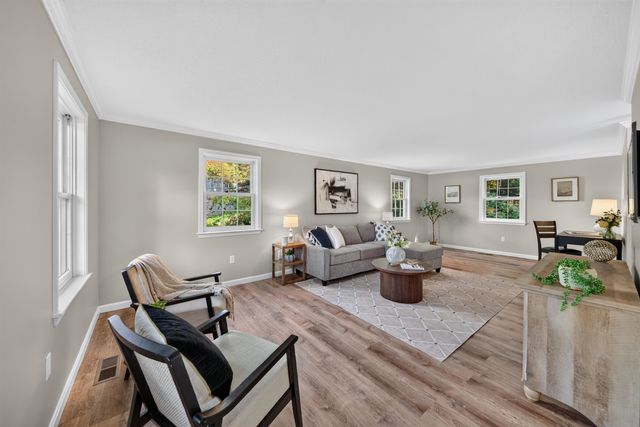 101 Currier Drive, Manchester, NH 03104