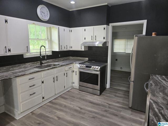 821 4TH AVENUE W, Birmingham, AL 35204