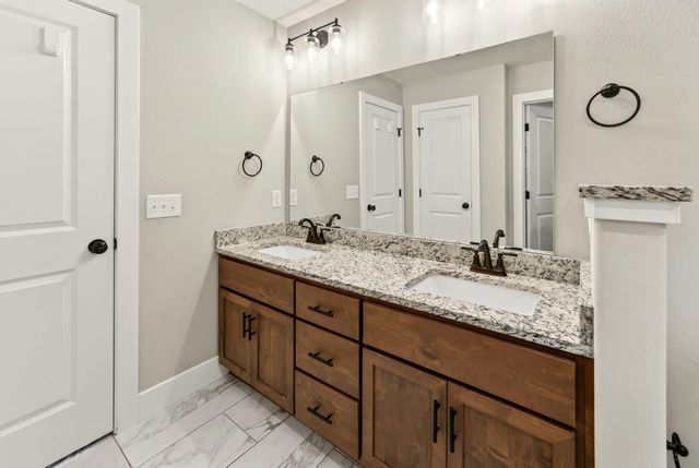748 N Century Avenue, Republic, MO 65738