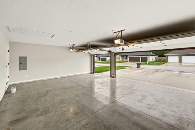 748 N Century Avenue, Republic, MO 65738