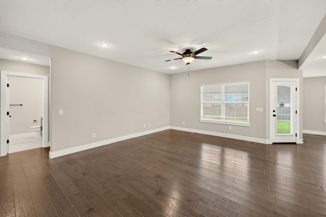 748 N Century Avenue, Republic, MO 65738
