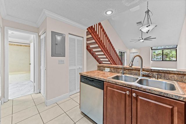 7184 Sportsmans Drive, North Lauderdale, FL 33068
