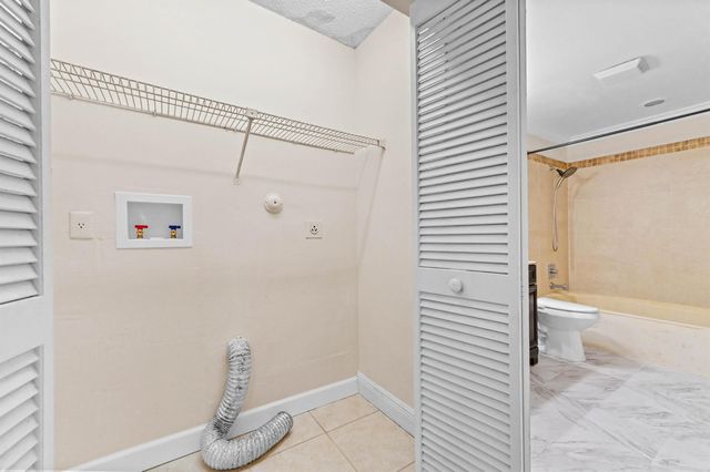 7184 Sportsmans Drive, North Lauderdale, FL 33068
