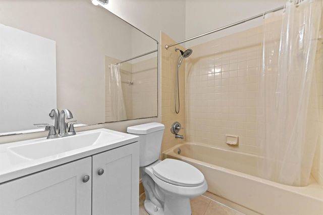 7184 Sportsmans Drive, North Lauderdale, FL 33068