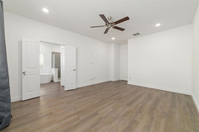 919 Golden Willow Lane, Conroe, TX 77304