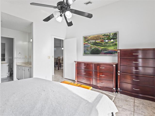 216 W Riverbend Dr, Sunrise, FL 33326