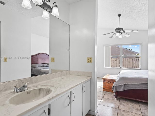 216 W Riverbend Dr, Sunrise, FL 33326