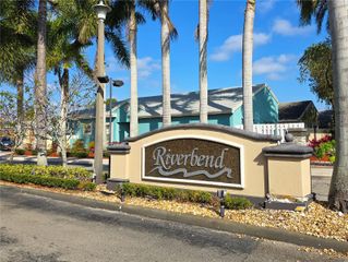 216 W Riverbend Dr, Sunrise, FL 33326