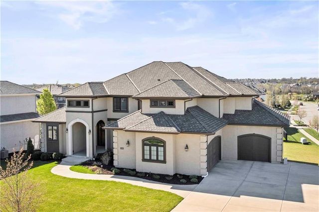 11315 W 166th Terrace, Overland Park, KS 66221