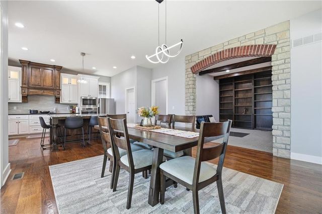 11315 W 166th Terrace, Overland Park, KS 66221
