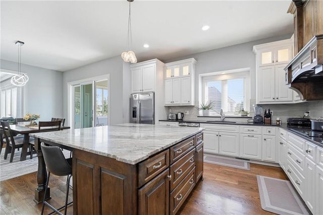11315 W 166th Terrace, Overland Park, KS 66221