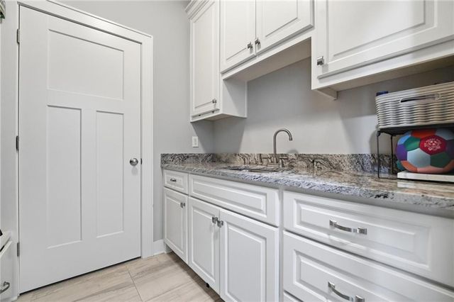 11315 W 166th Terrace, Overland Park, KS 66221