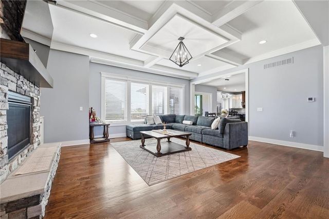 11315 W 166th Terrace, Overland Park, KS 66221