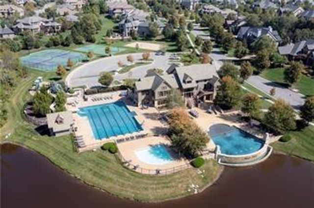 11315 W 166th Terrace, Overland Park, KS 66221