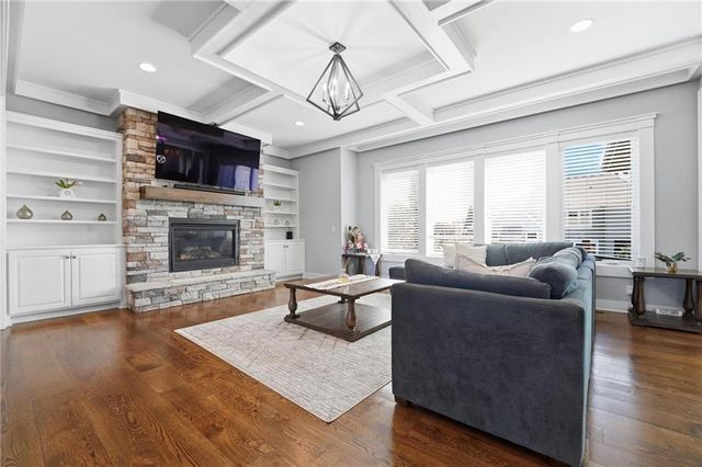 11315 W 166th Terrace, Overland Park, KS 66221