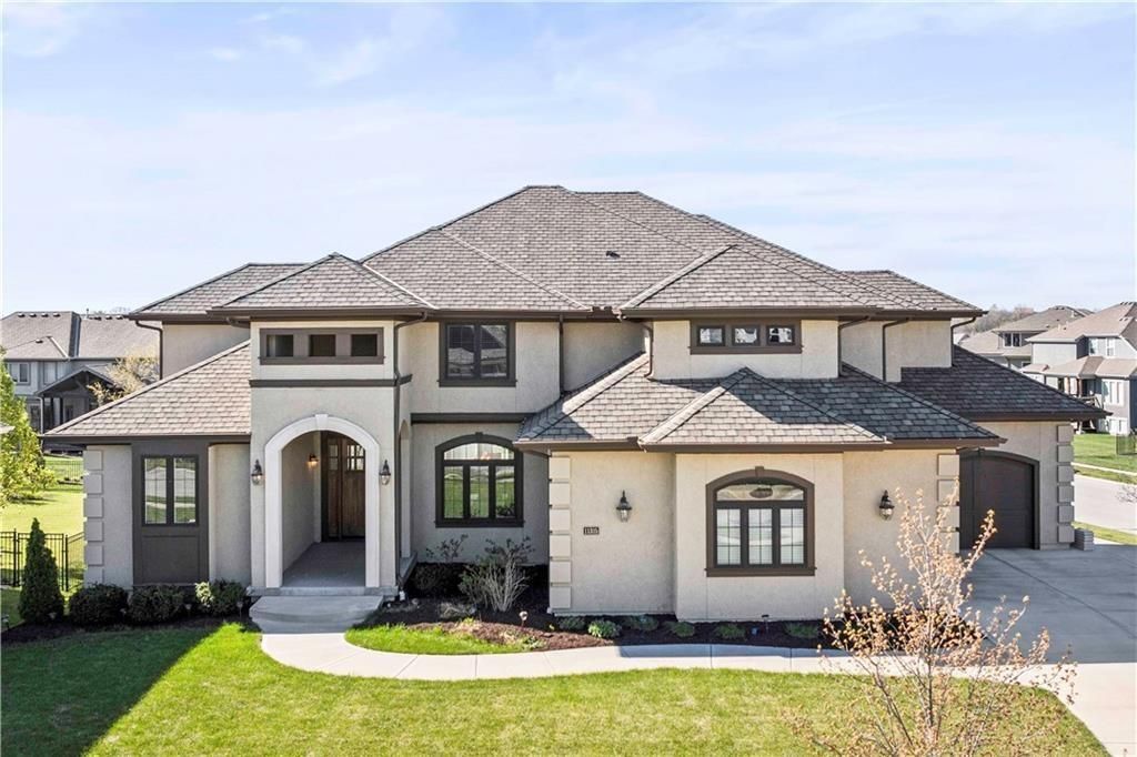 11315 W 166th Terrace, Overland Park, KS 66221