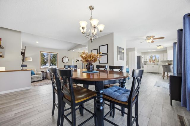 5422 35th Street S, Fargo, ND 58104