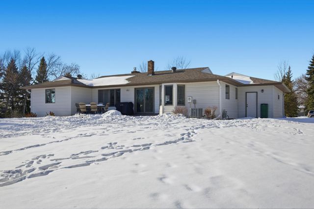 5422 35th Street S, Fargo, ND 58104