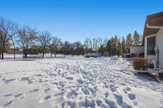 5422 35th Street S, Fargo, ND 58104