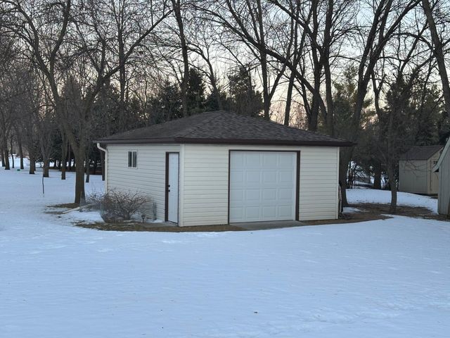 5422 35th Street S, Fargo, ND 58104