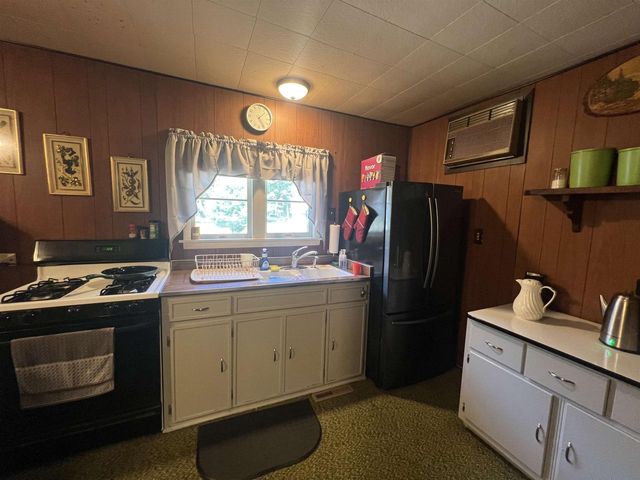 1176 W 13th Court, Arkdale, WI 54613