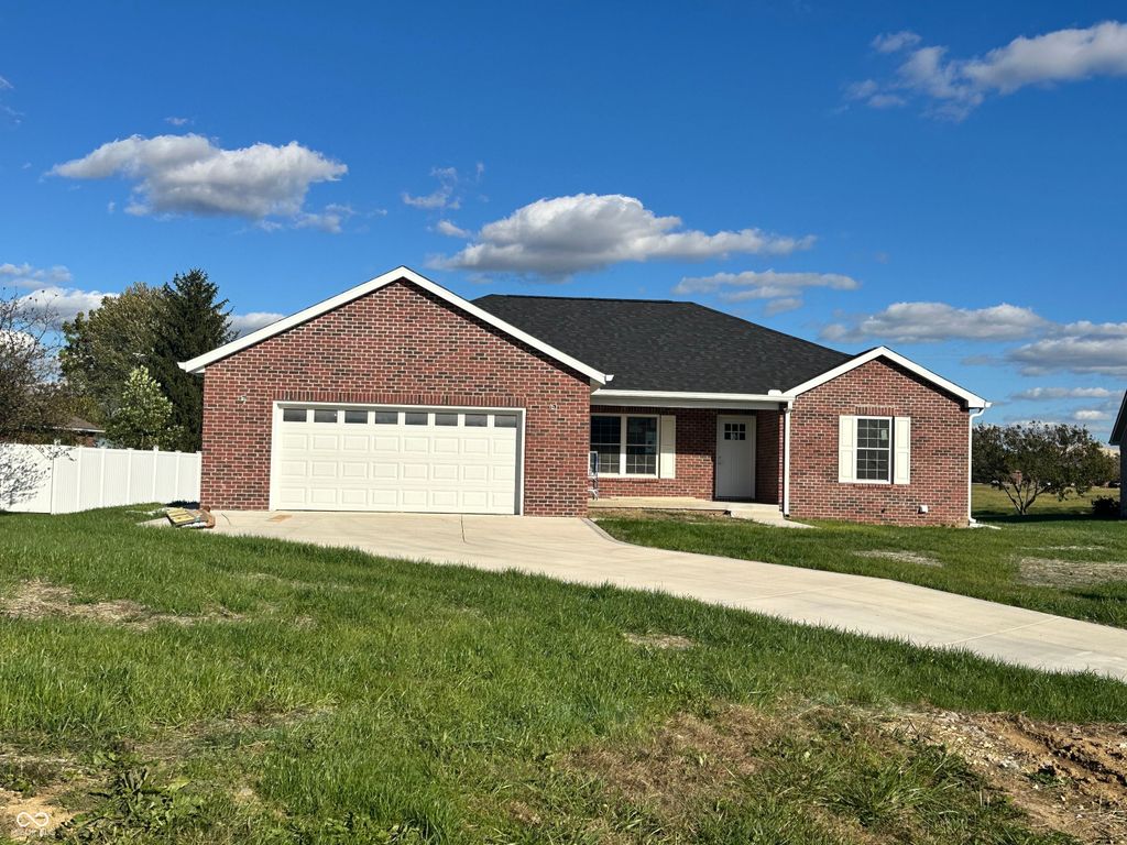 1512 Hunters Drive, Greensburg, IN 47240