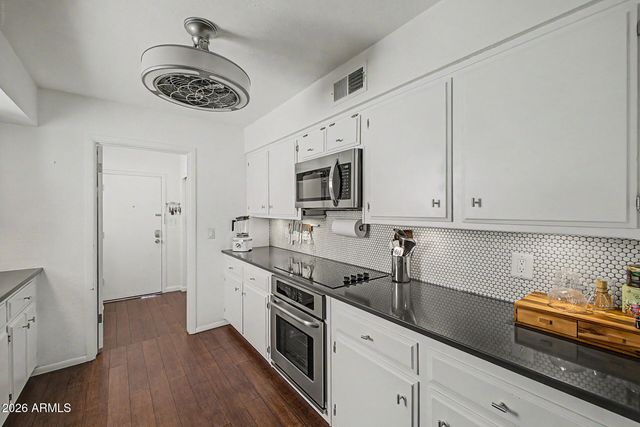 4316 E PICCADILLY Road, Phoenix, AZ 85018