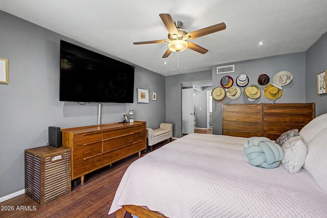 4316 E PICCADILLY Road, Phoenix, AZ 85018