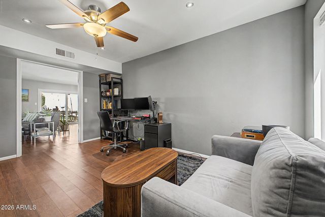 4316 E PICCADILLY Road, Phoenix, AZ 85018