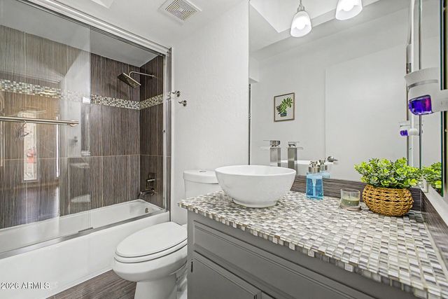 4316 E PICCADILLY Road, Phoenix, AZ 85018