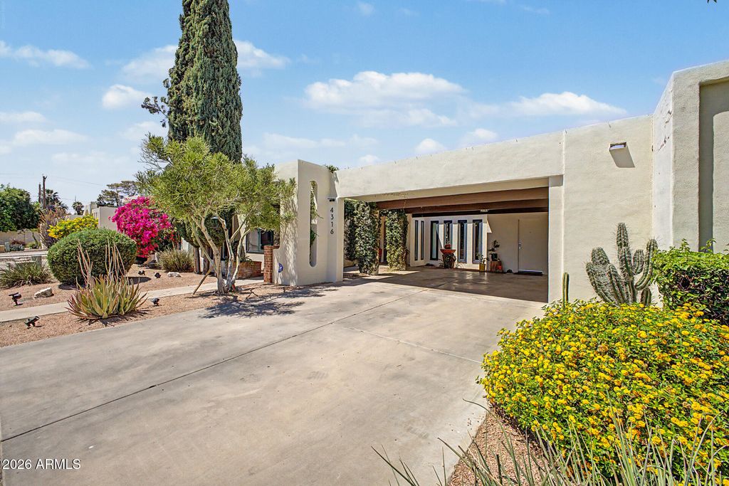 4316 E PICCADILLY Road, Phoenix, AZ 85018 — photo 2