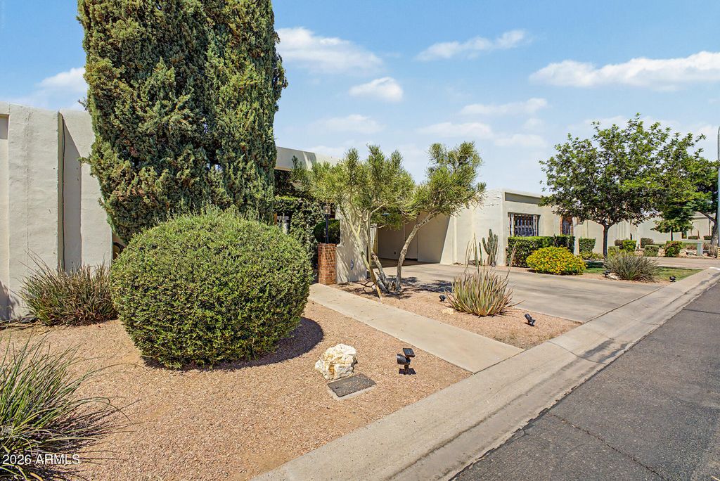 4316 E PICCADILLY Road, Phoenix, AZ 85018 — photo 4