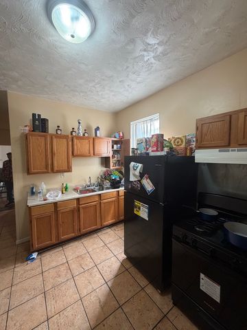 7316 S Lowe Avenue, Chicago, IL 60621