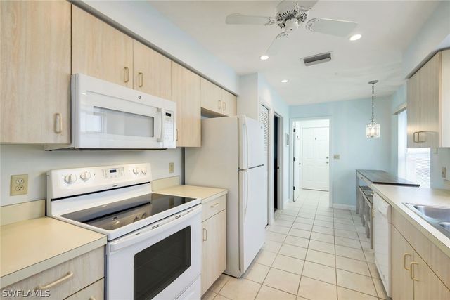 25202 Golf Lake CIR, Bonita Springs, FL 34135