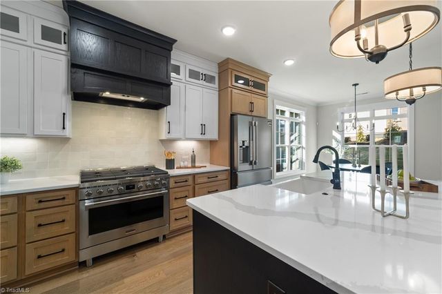 1335 Maple Chase Lane, Winston-salem, NC 27106