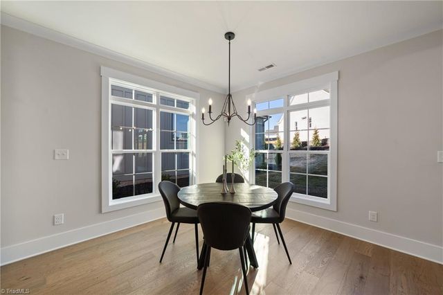 1335 Maple Chase Lane, Winston-salem, NC 27106