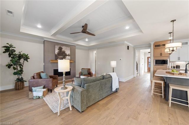 1335 Maple Chase Lane, Winston-salem, NC 27106