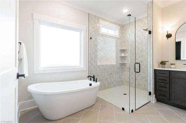 1335 Maple Chase Lane, Winston-salem, NC 27106