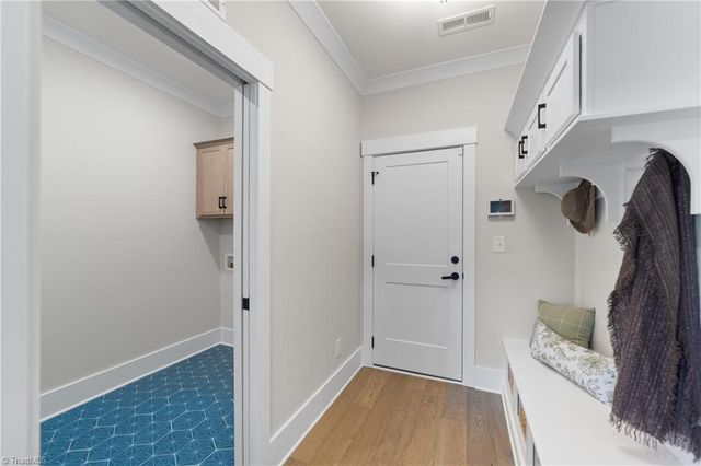 1335 Maple Chase Lane, Winston-salem, NC 27106