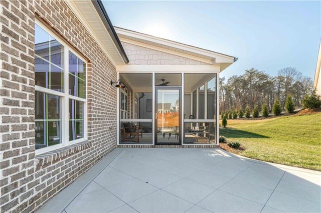 1335 Maple Chase Lane, Winston-salem, NC 27106