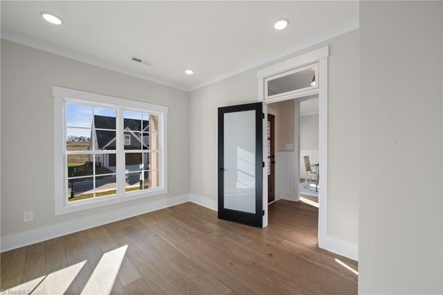 1335 Maple Chase Lane, Winston-salem, NC 27106